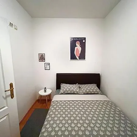 Cozy, Charming One Bedroom Apt Podgorica Exterior photo