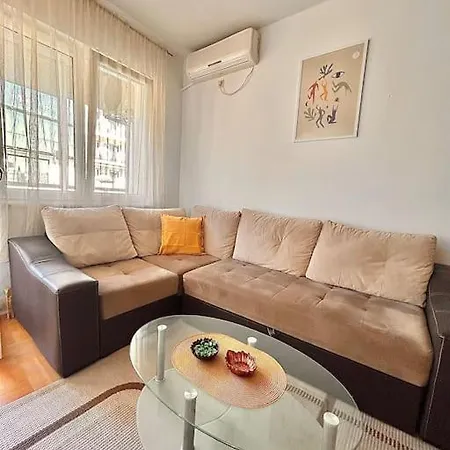 Cozy, Charming One Bedroom Apt Podgorica Exterior photo